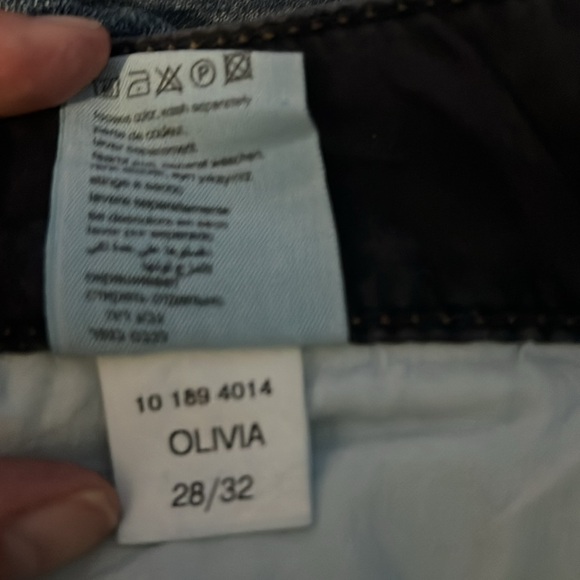 Vintage Mavi boot cut jeans. Like new! 28 waist 32 inseam - Picture 3 of 6